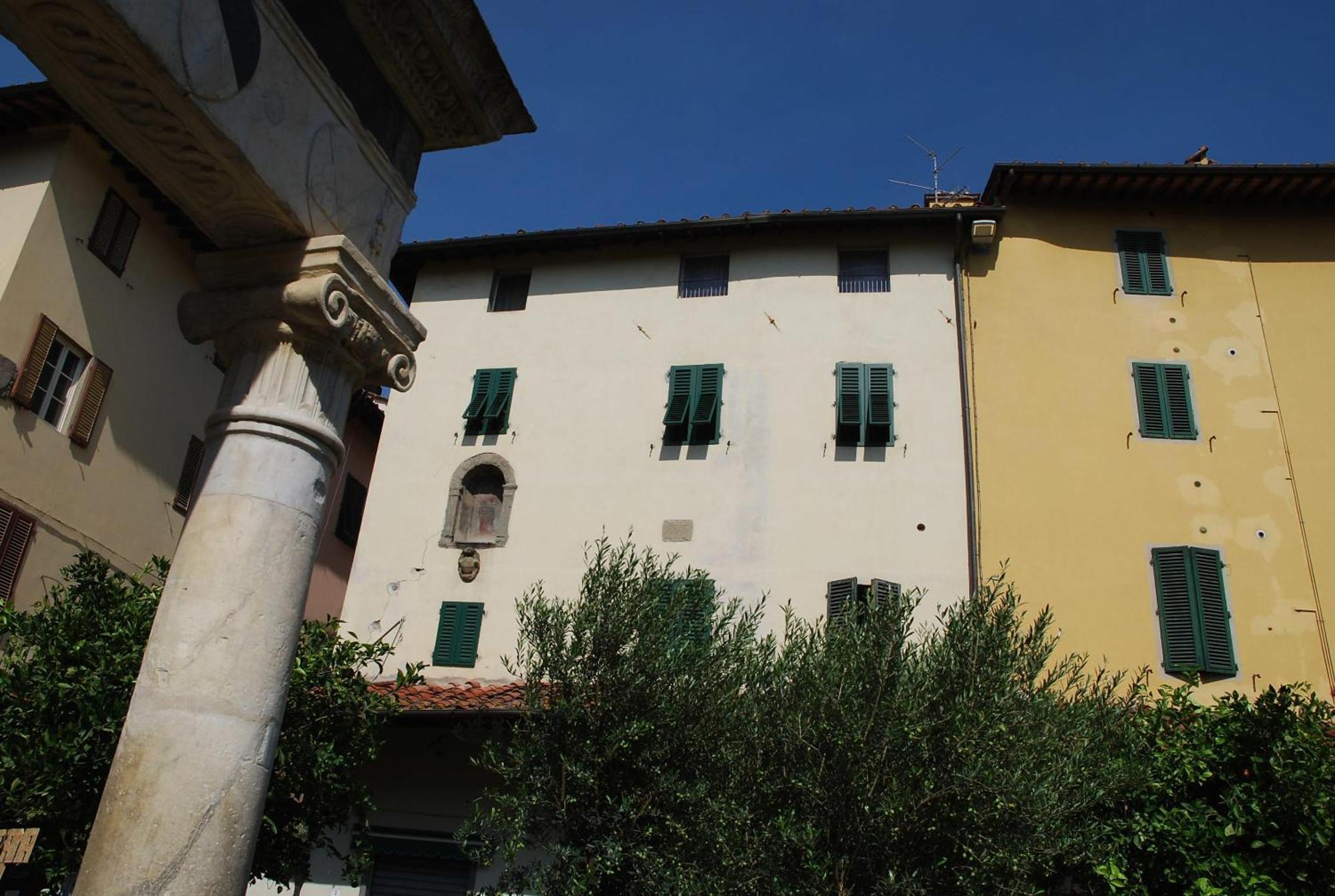 Appartamenti Il Giglio Pistoia Luaran gambar